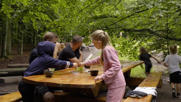 Familie hygge på Naturlegepladsen, Røverknolden i Rold Skov